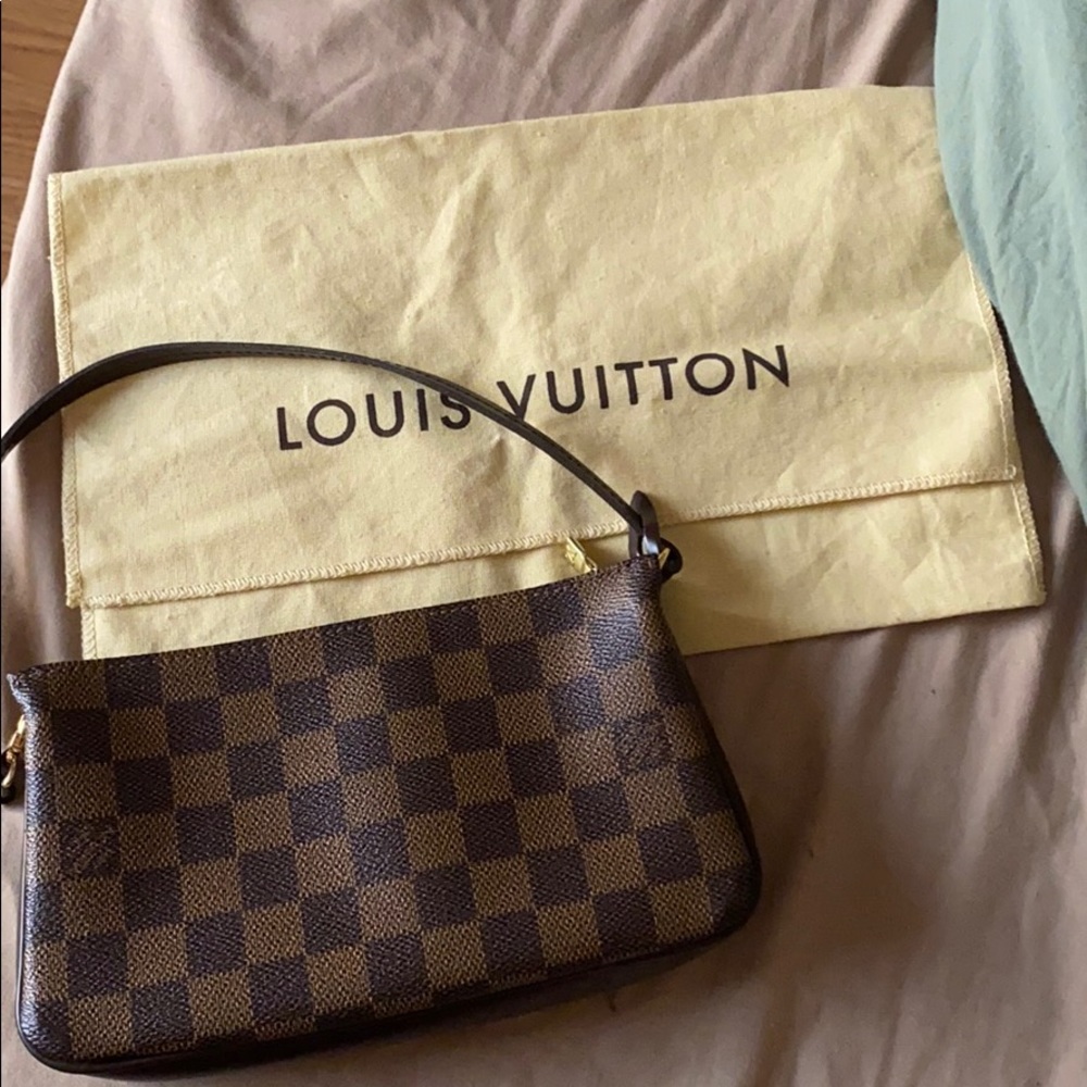 Louis Vuitton Pochette Accessories
